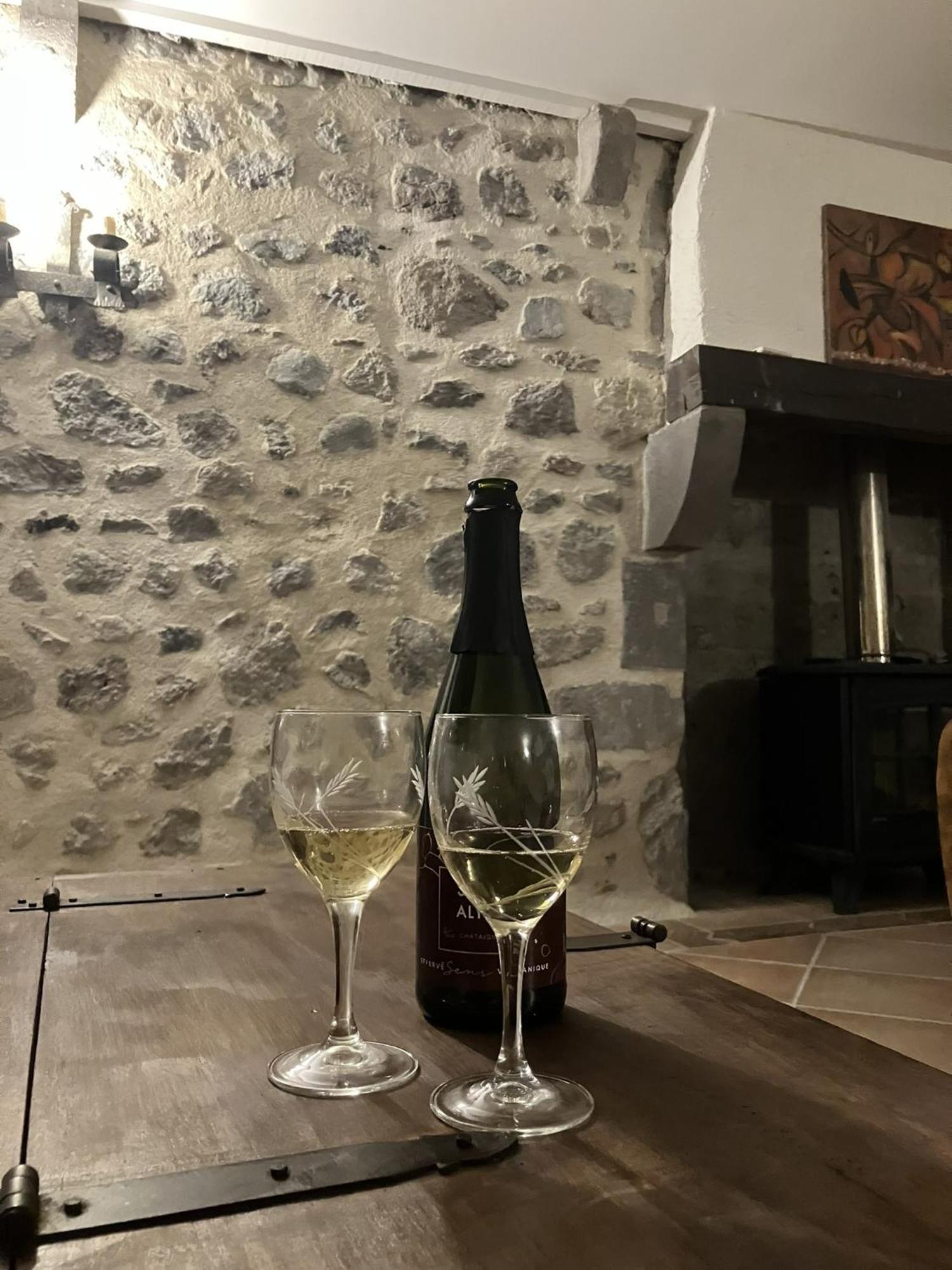 Maison De Varennes Chambon-sur-Lac Kamer foto